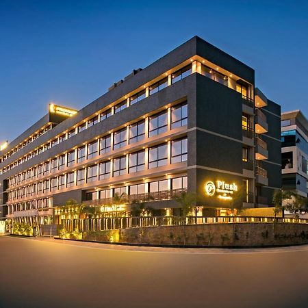 Prominent Corporate Residency Hotel Gandhinagar Exterior photo