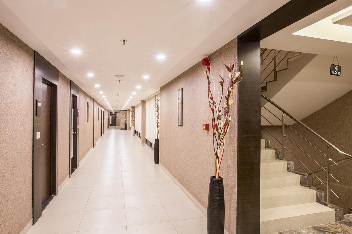 Prominent Corporate Residency Hotel Gandhinagar Exterior photo